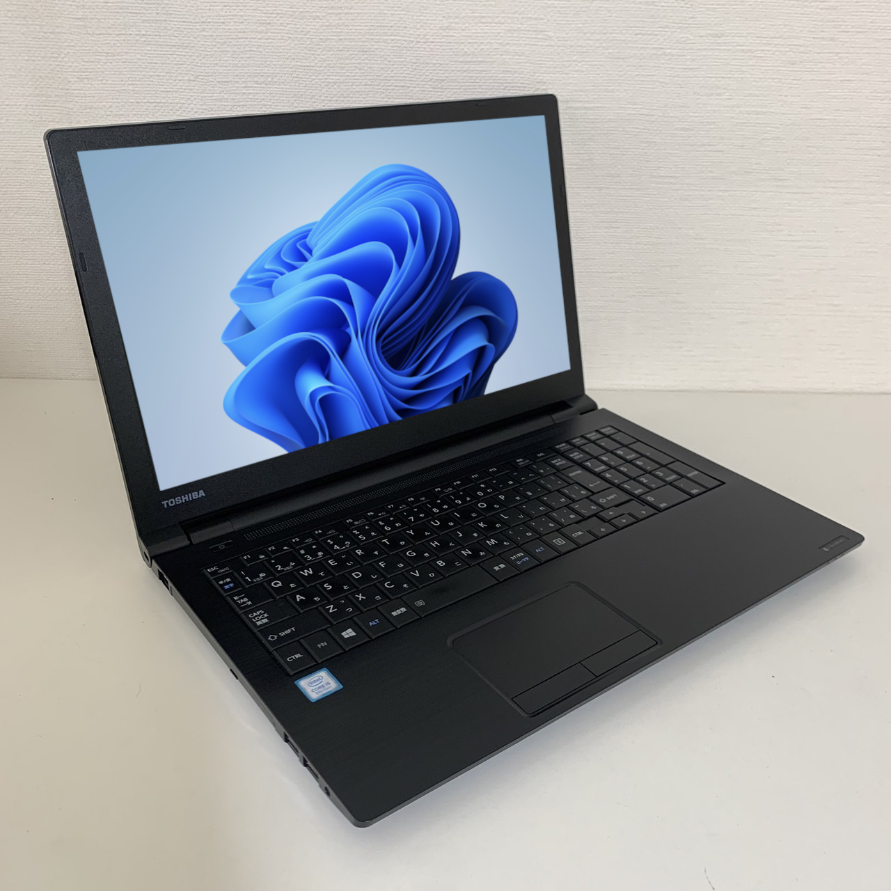 Intel Core i5 8世代/メモリ 8GB/SSD 256GB/dynabook B65/Windows11