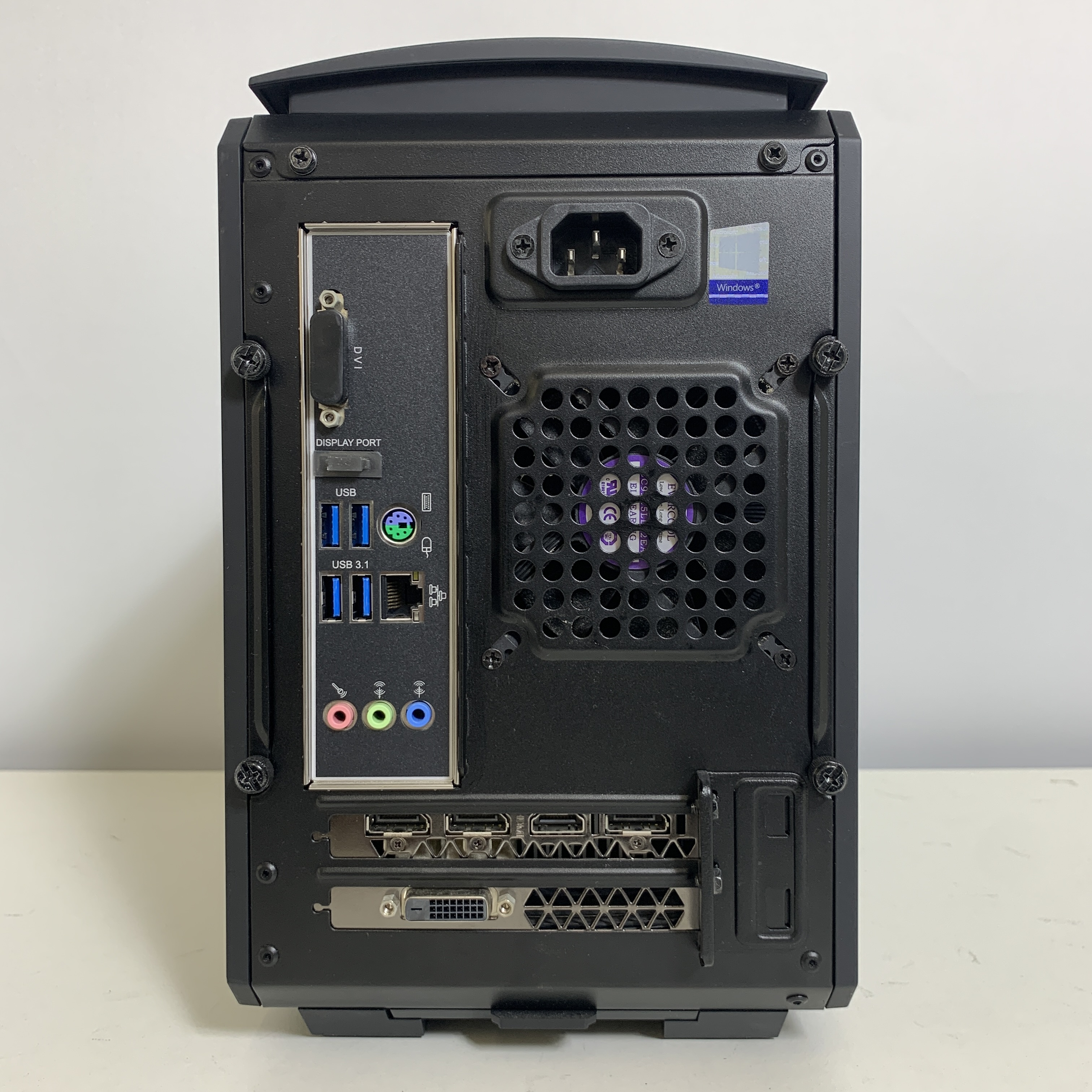 安い質屋デスクトップゲーミングPC Core i5 8400 GTX1650 ゲーミングデスクトップ