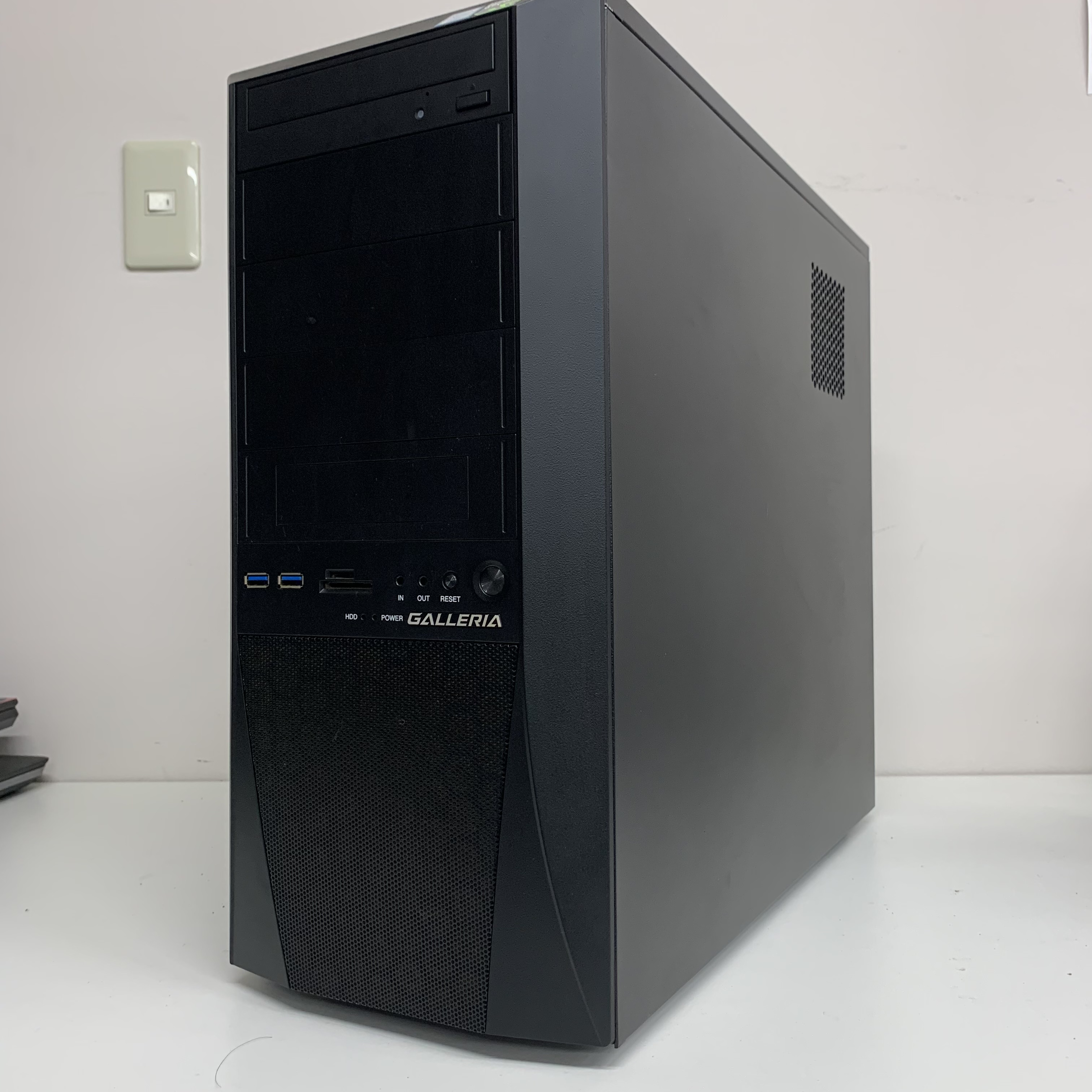 ゲーミングPC Core i7-8700K/SSD256GB/GTX1070Ti-