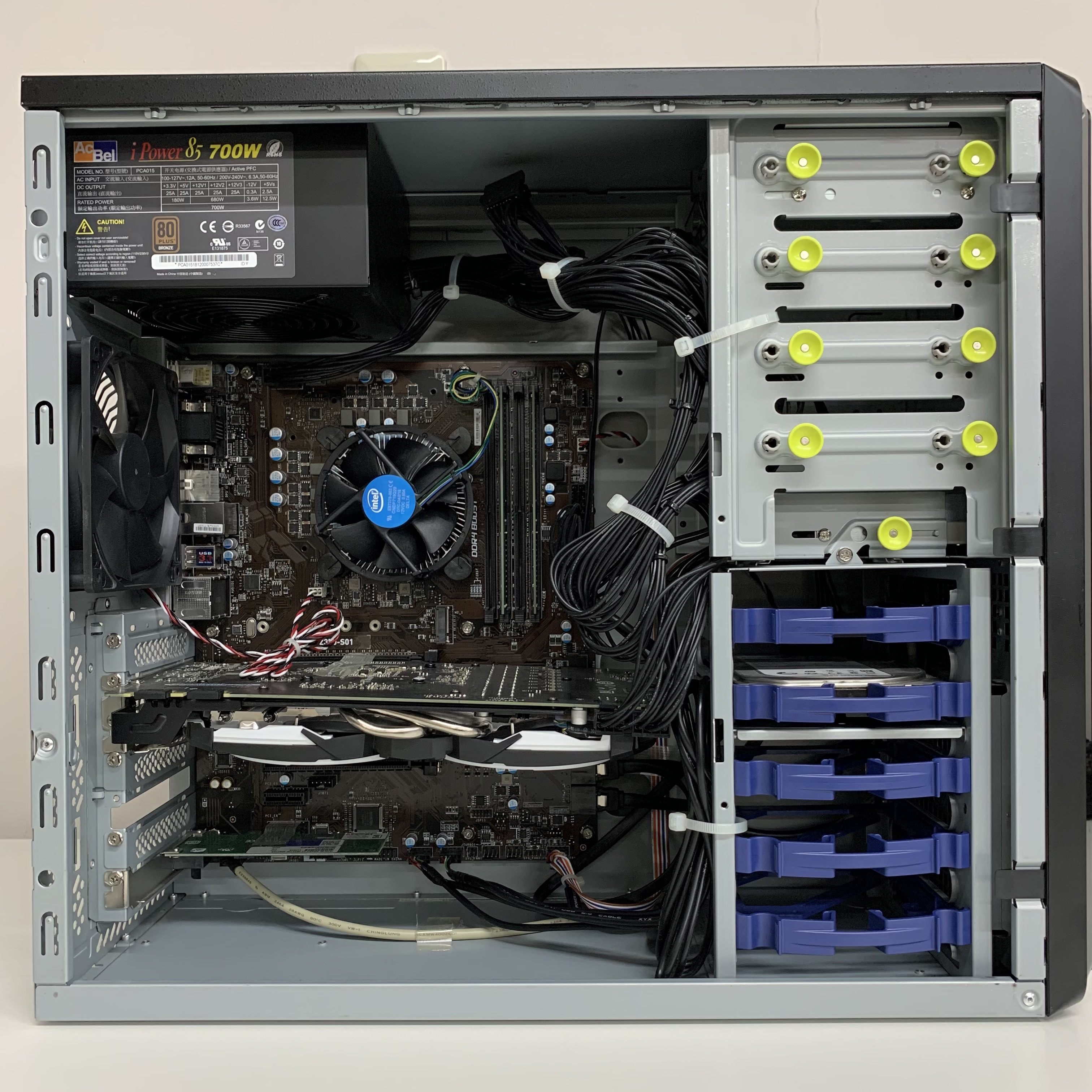 ゲーミングPC LEVEL∞ GTX1070 Ti Core i7-8700-